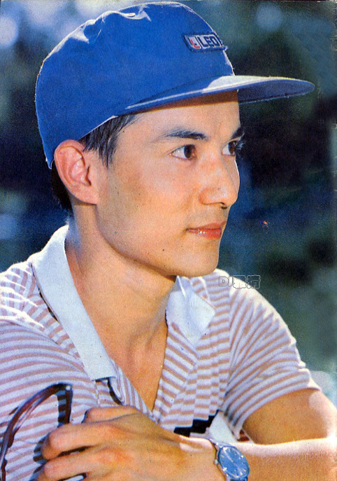 罕见老照片80年代男星,80岁老戏骨全部照片