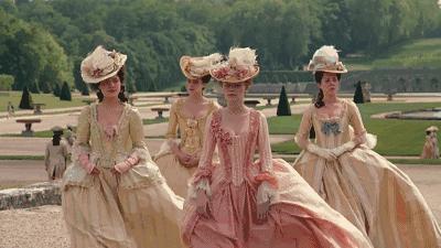 今年挤奶衫火到爆!大胸、小胸都能穿