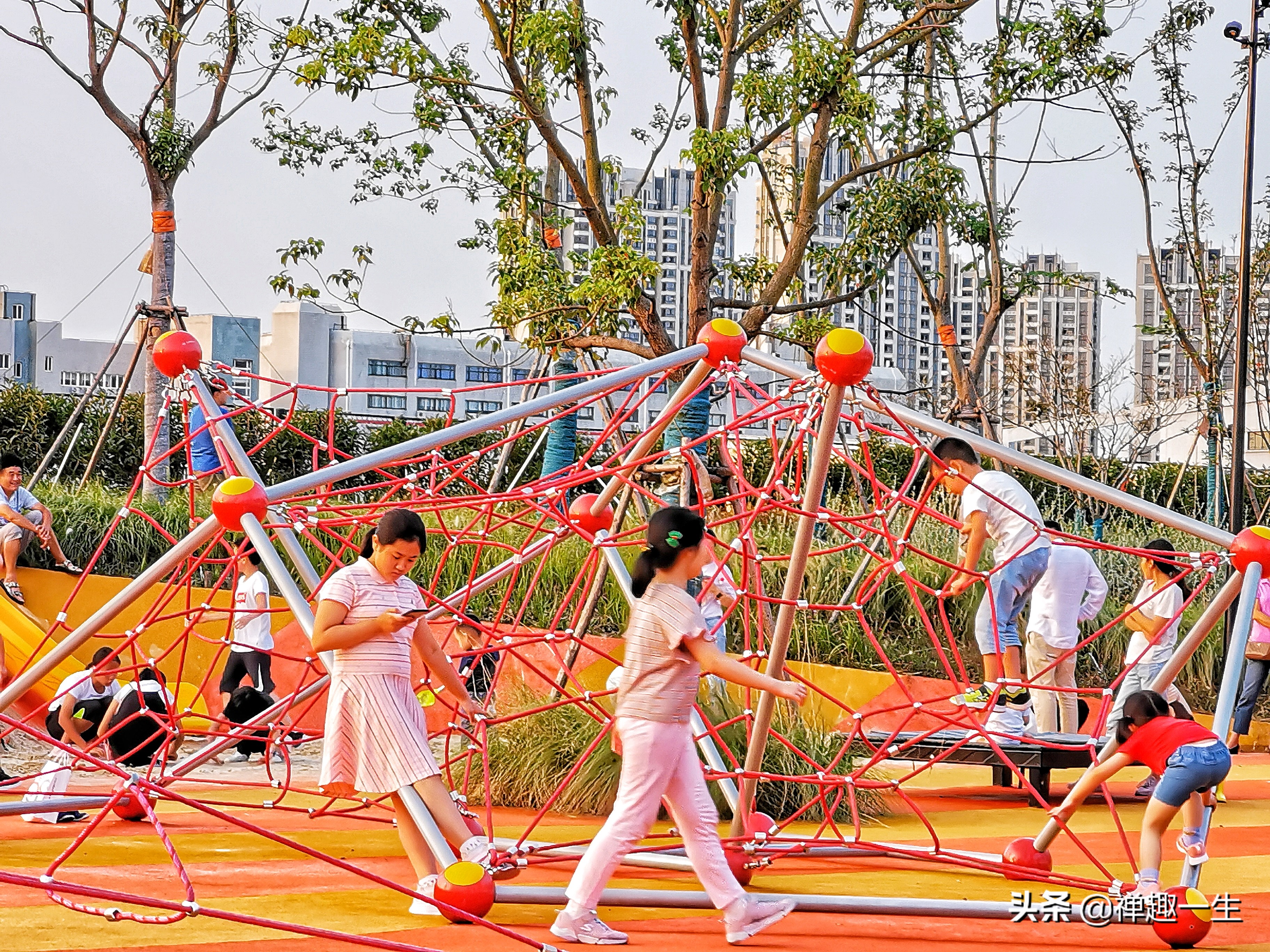 上海075两栖攻击舰在哪个区,075两栖攻击舰在上海哪里