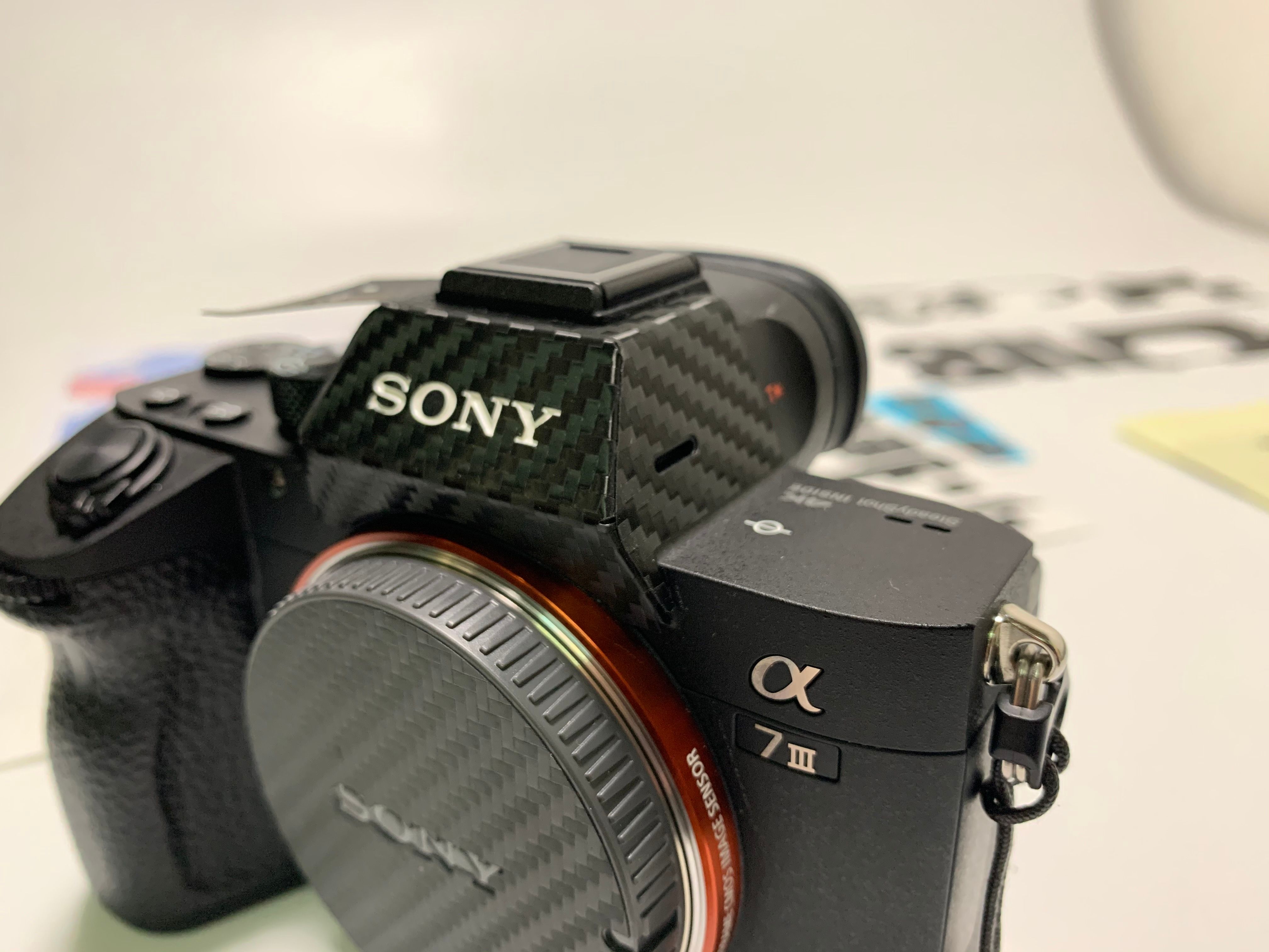 相机贴纸不留胶还牢固,相机3m的胶贴会留痕迹怎么清理