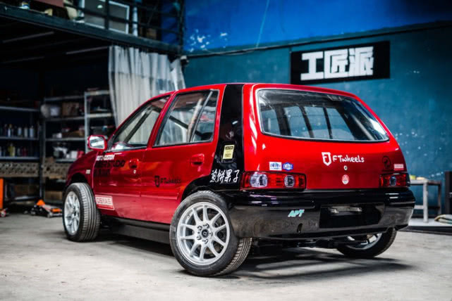 爆改夏利黑武士,夏利改装最新消息