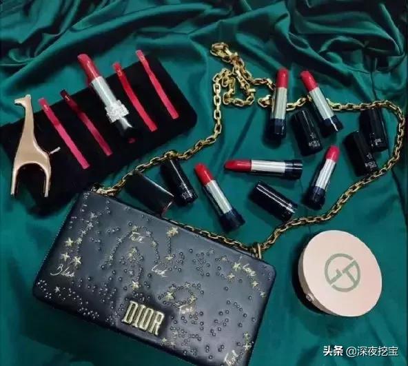 叮咚,你的19年彩妆礼品清单已送达~