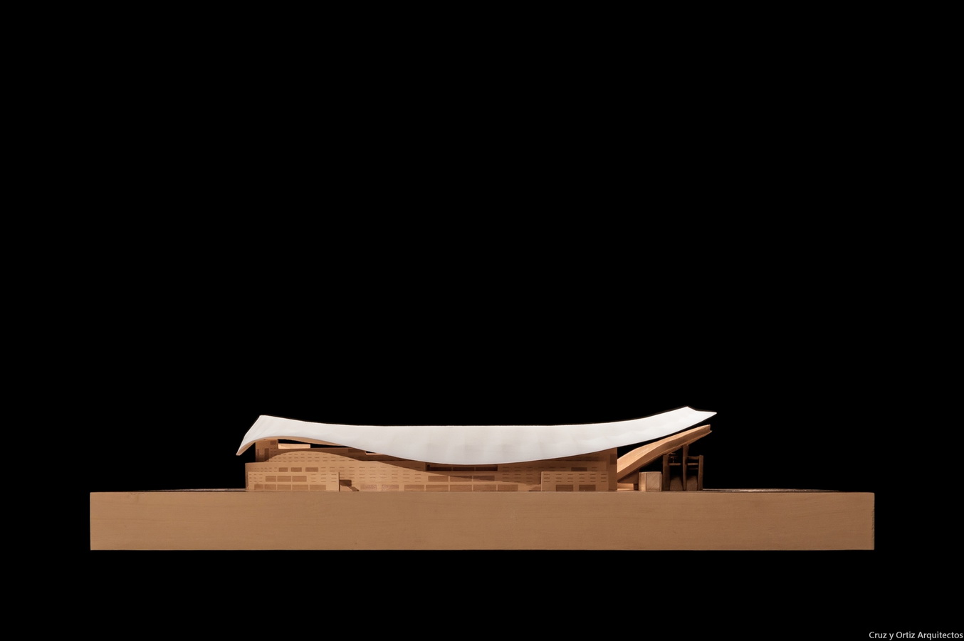 万达大都会足球场,马德里大都会球场是万达建的吗