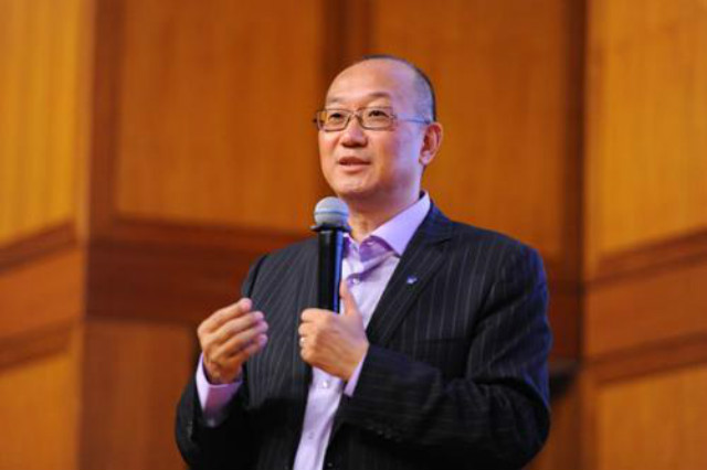 地产大亨冯仑完整版视频,房地产大佬冯仑最新视频