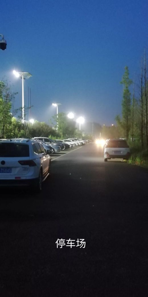 武汉江滩免费足球,武汉青山江滩足球