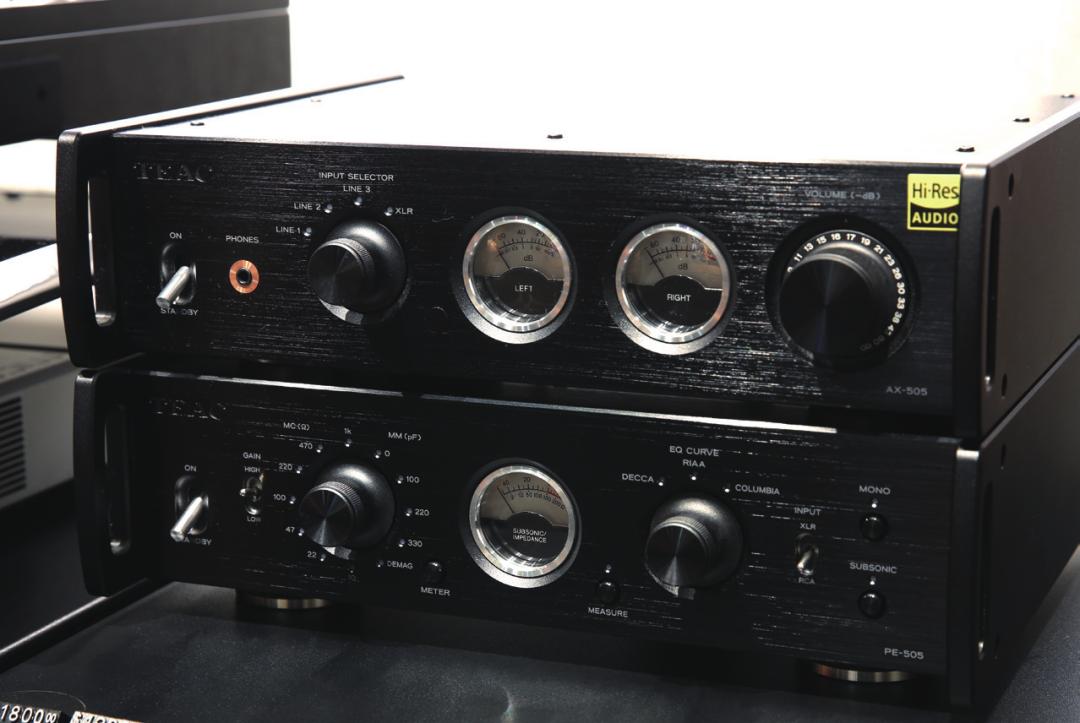 多元化产品全方位服务探店全新大昌行香港*钟金**陈列室