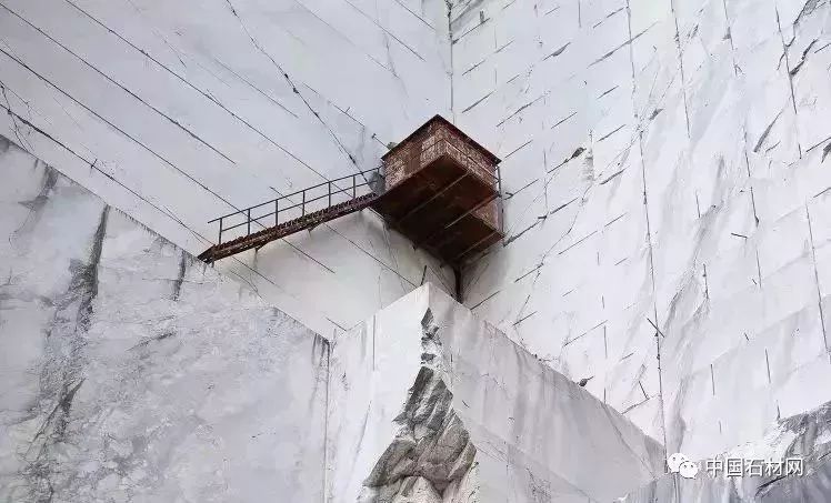 鱼肚白大理石贵不贵,鱼肚白的大理石贵吗