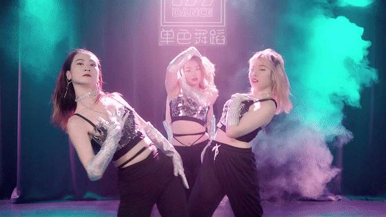 跳舞左右甩头发怎么练,跳舞甩头发慢动作教程