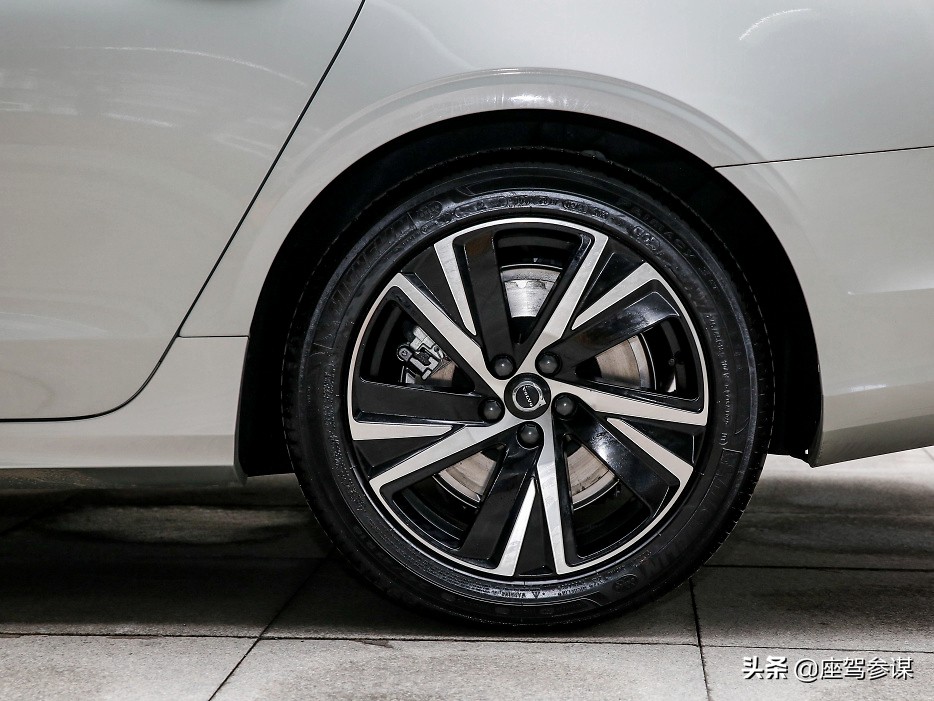 沃尔沃s90b5智逸运动版测试,2024沃尔沃s90运动版智远