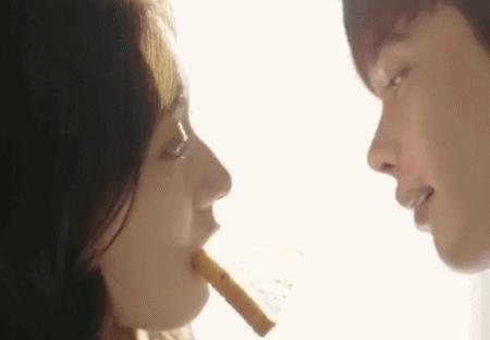 马伊琍刘烨面条吻,马伊琍和刘烨面条吻