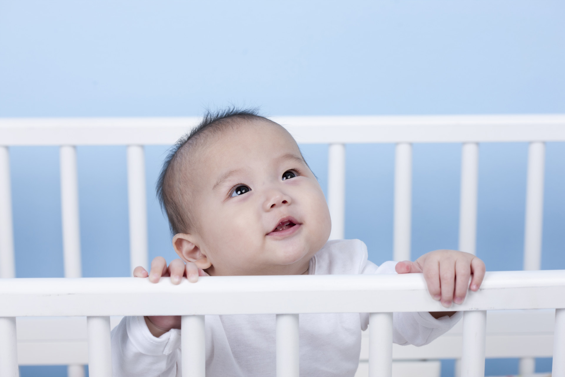 3个月宝宝不能翻身,3个半月的宝宝不睡整觉