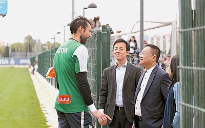 揭秘武磊背后的男人:卖玩具足球起家,收购西班牙人不误卖车模