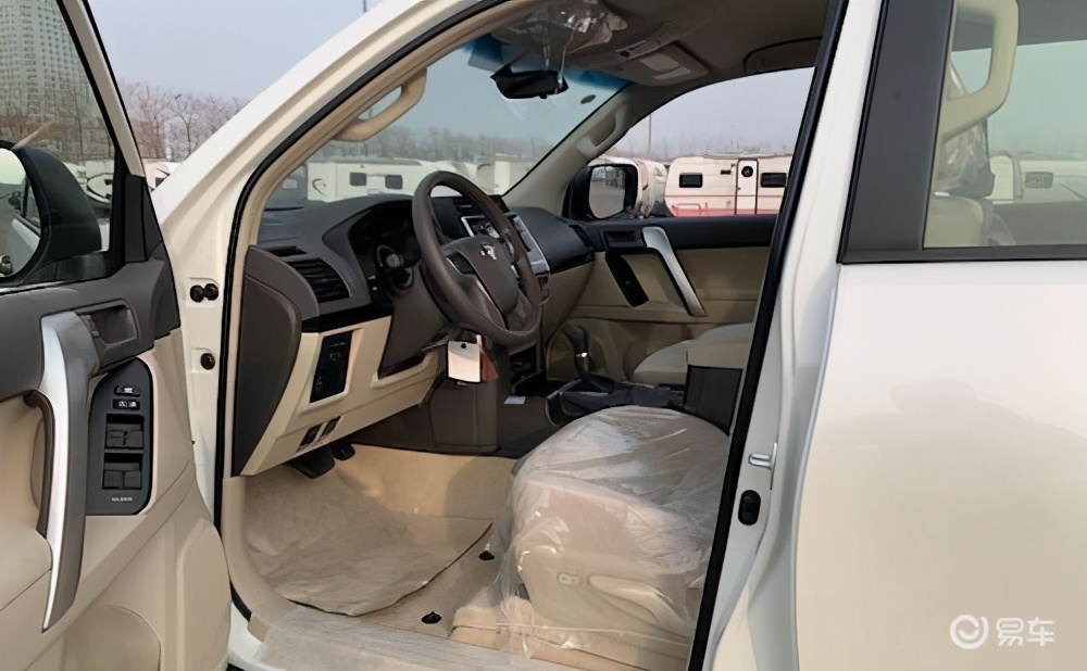 最低配2700普拉多,霸道2700中东版高低配