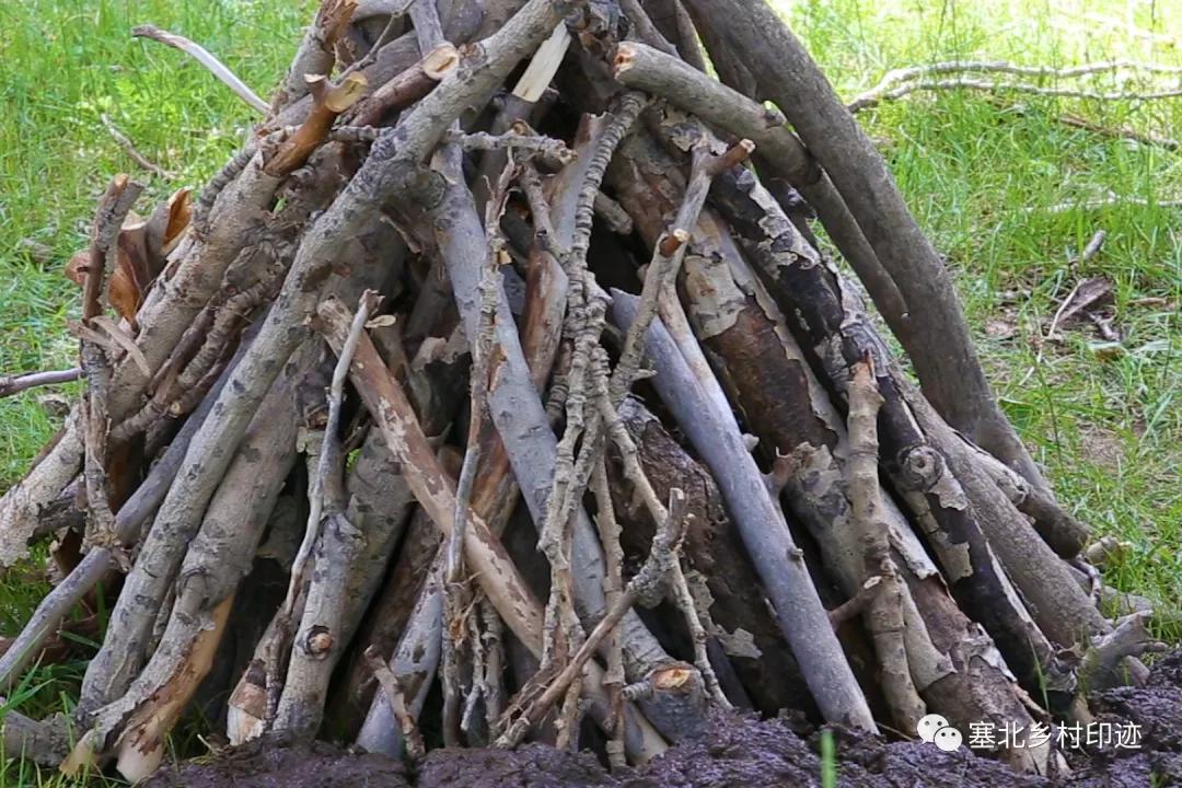 炭化炉烧制木炭全视频,木炭生产视频