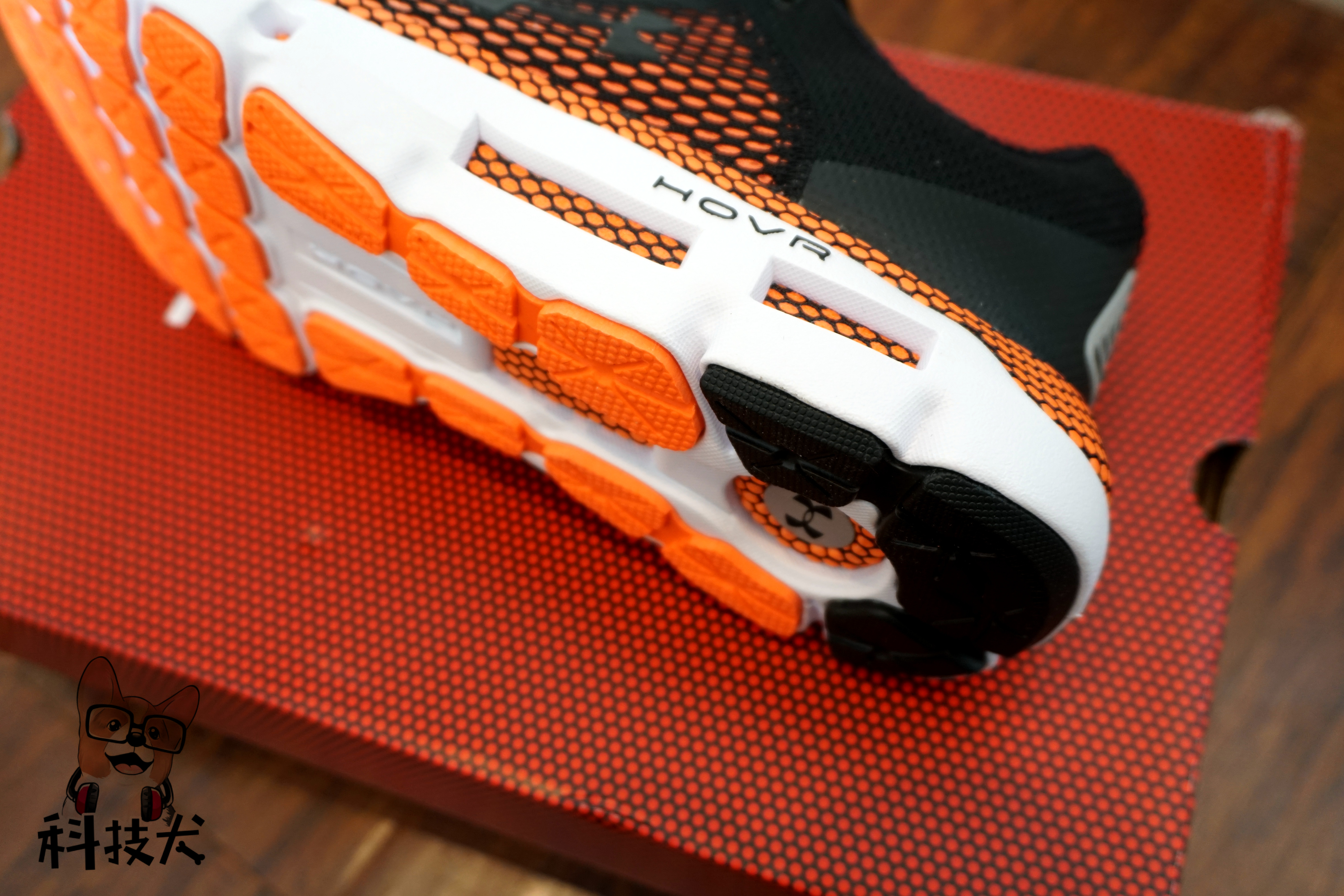 uahovrinfinite跑鞋,uahovrinfinite2芯片跑鞋