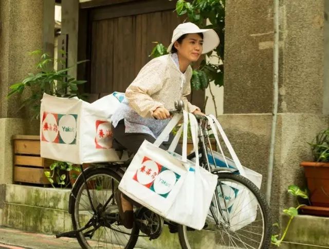 养乐多目前面临什么竞争力,养乐多市场份额多少亿