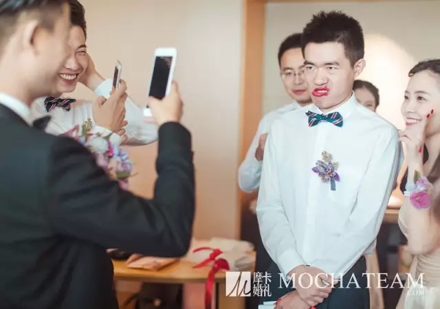 疫情在家青岛主持人团队为你挑选这些堵门游戏，收藏结婚用的上