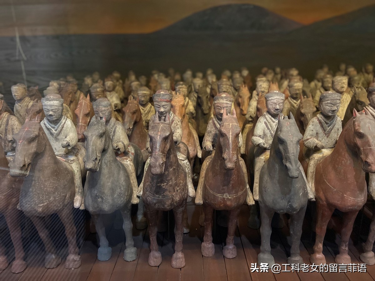 咸阳西汉兵马俑,陕西历史博物馆彩绘胡人骑驼俑