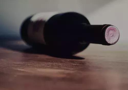 喝葡萄酒之前如何醒酒,红酒喝之前要醒酒是什么意思