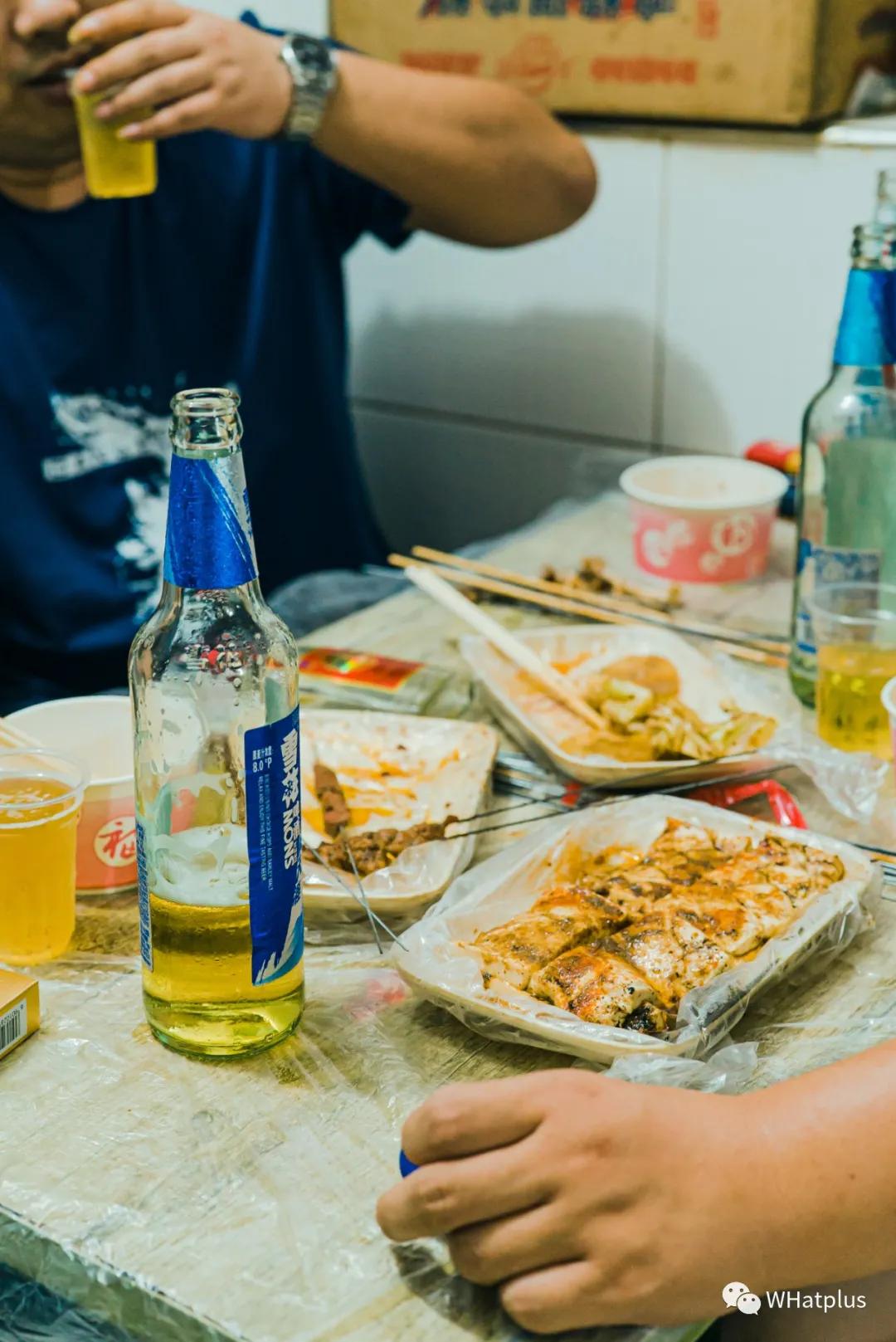 只有3张桌子的小破店，竟然把烧烤做得像米其林3星