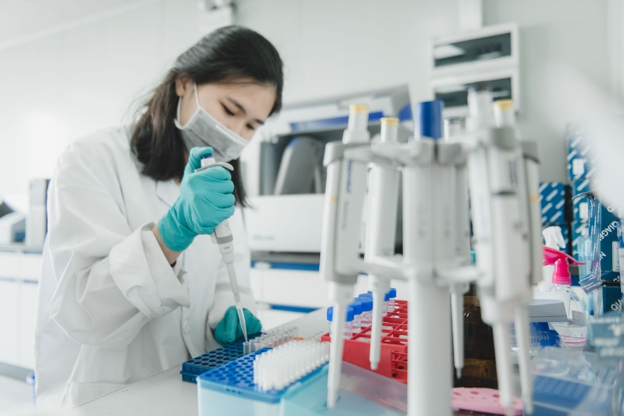 母女亲子鉴定需要多少钱,用头发做亲子鉴定需要多少钱