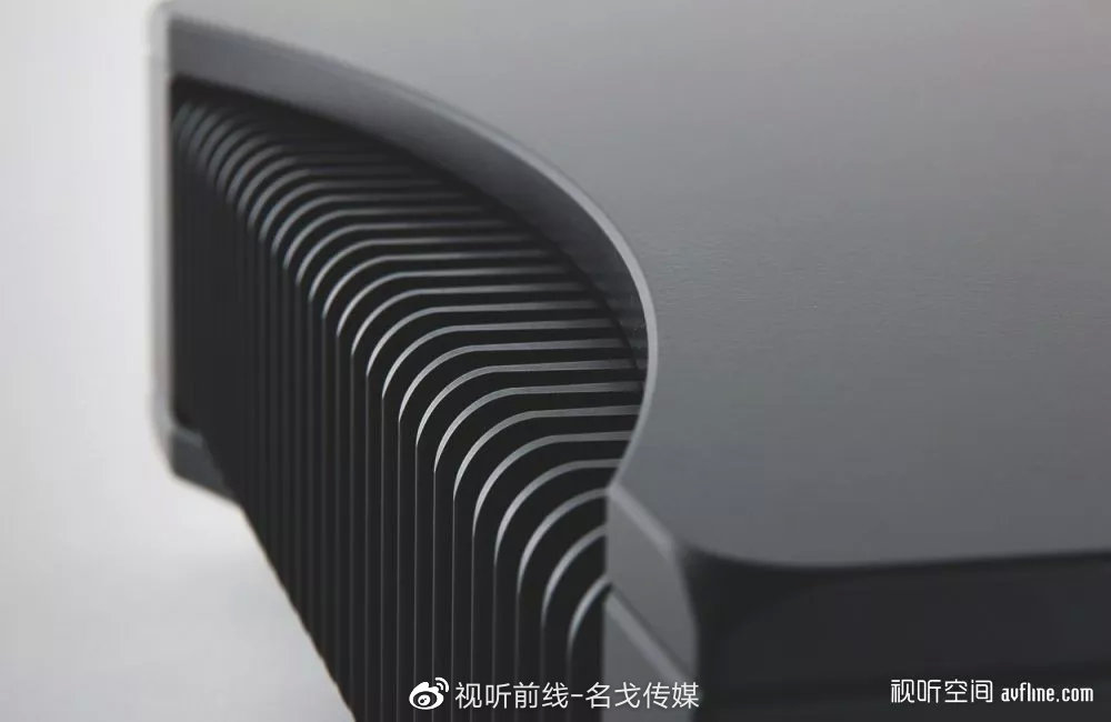线路独特用料扎实：RegaAETHOS合并功放