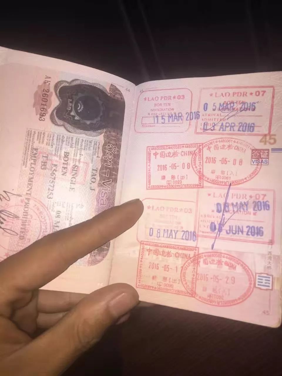 山东人金三角玩直播,枪口顶脑袋也淡定:“没有钱解决不了的事”