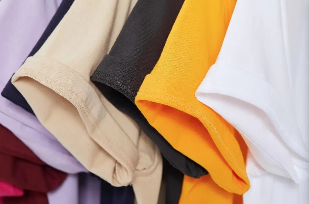 15个颜色的衣服,supreme白t恤有几种