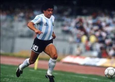 球场上最闪耀的星,球场最亮的星完整版