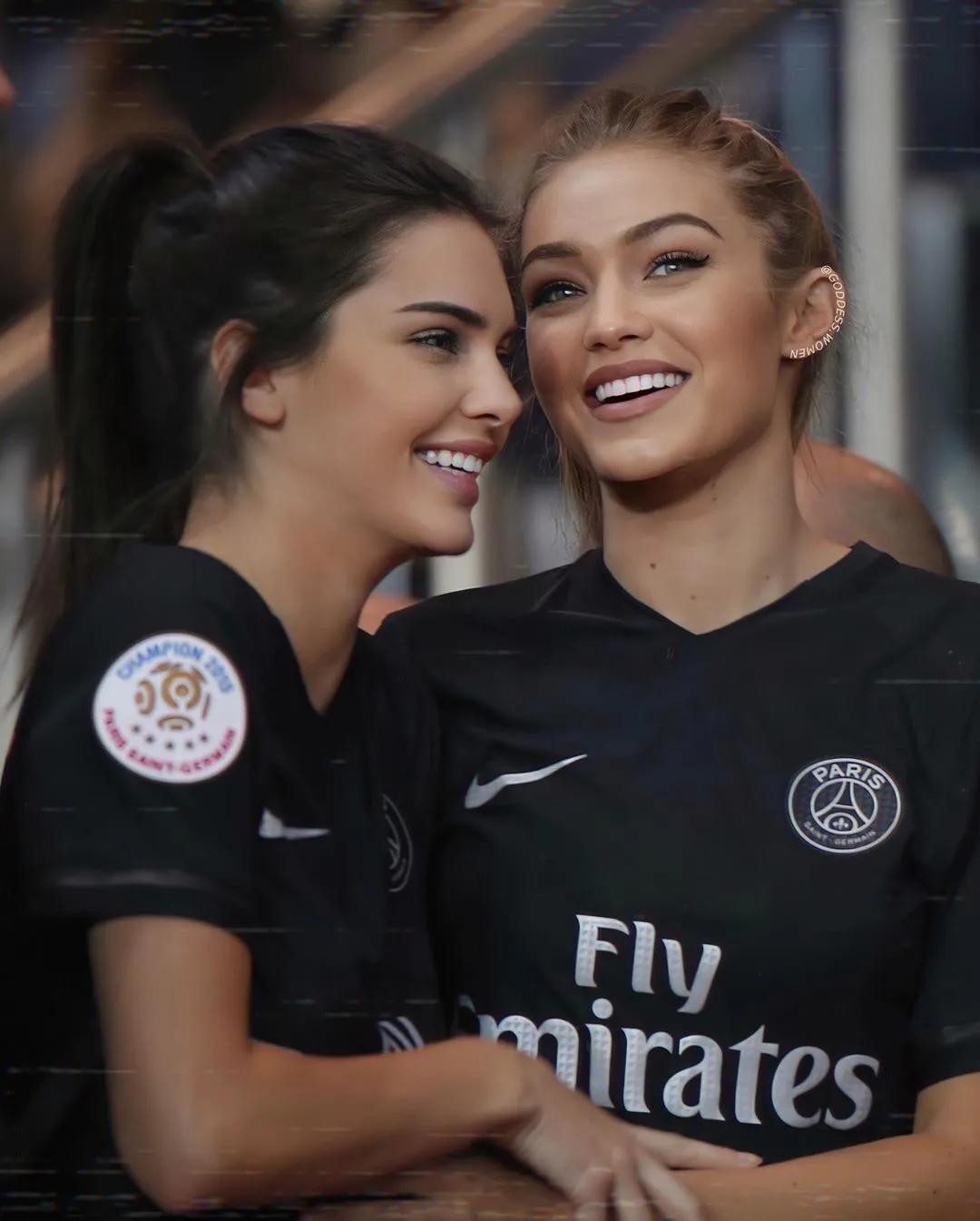 对亲姐妹失望心寒的句子文案,姐妹相聚快乐时光抖音文案句子