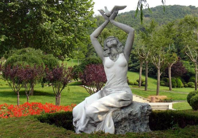 大连漂亮的雕塑,大连海滨雕塑图片大全