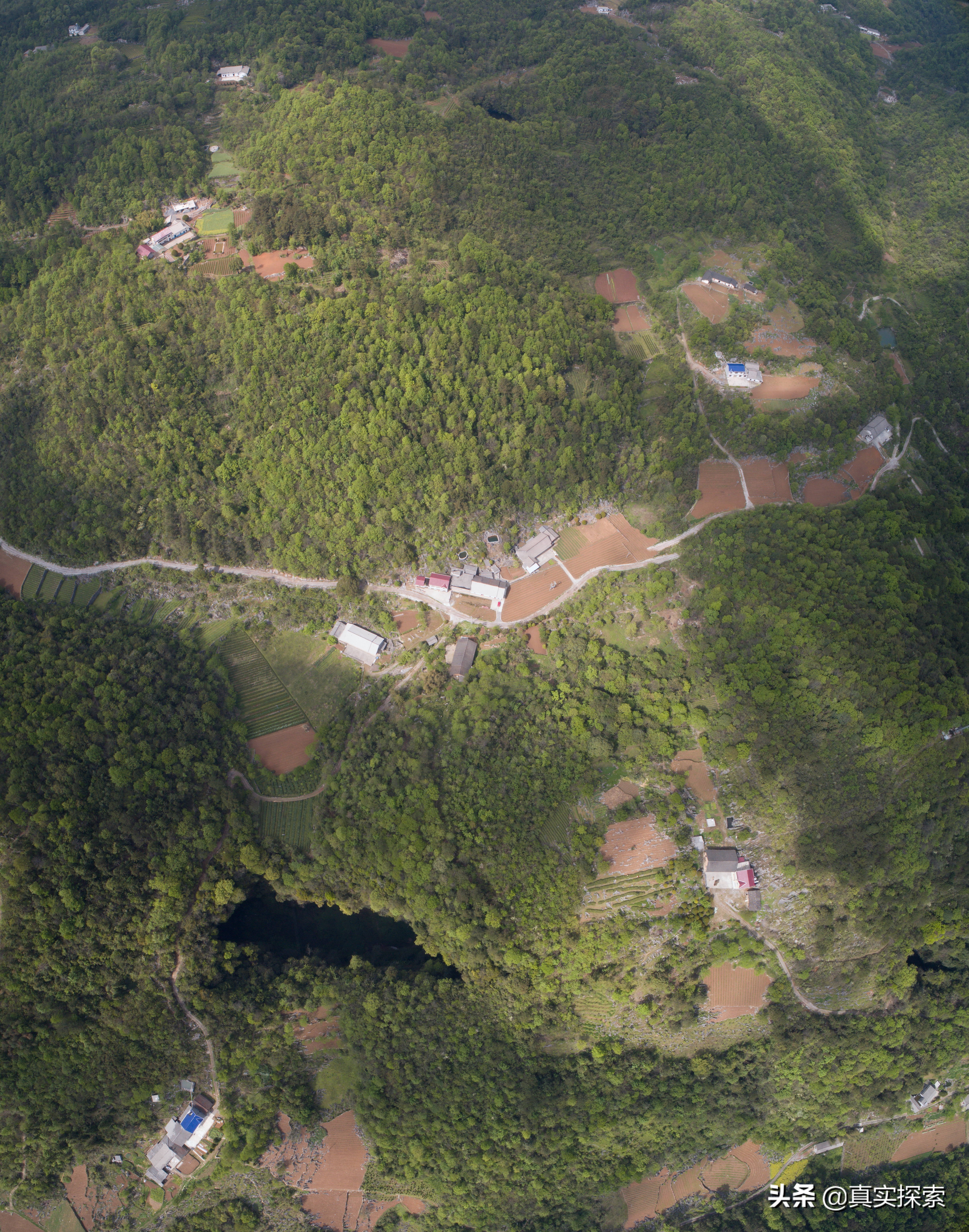 湖北天坑新发现神农架,湖北大山的神秘天坑
