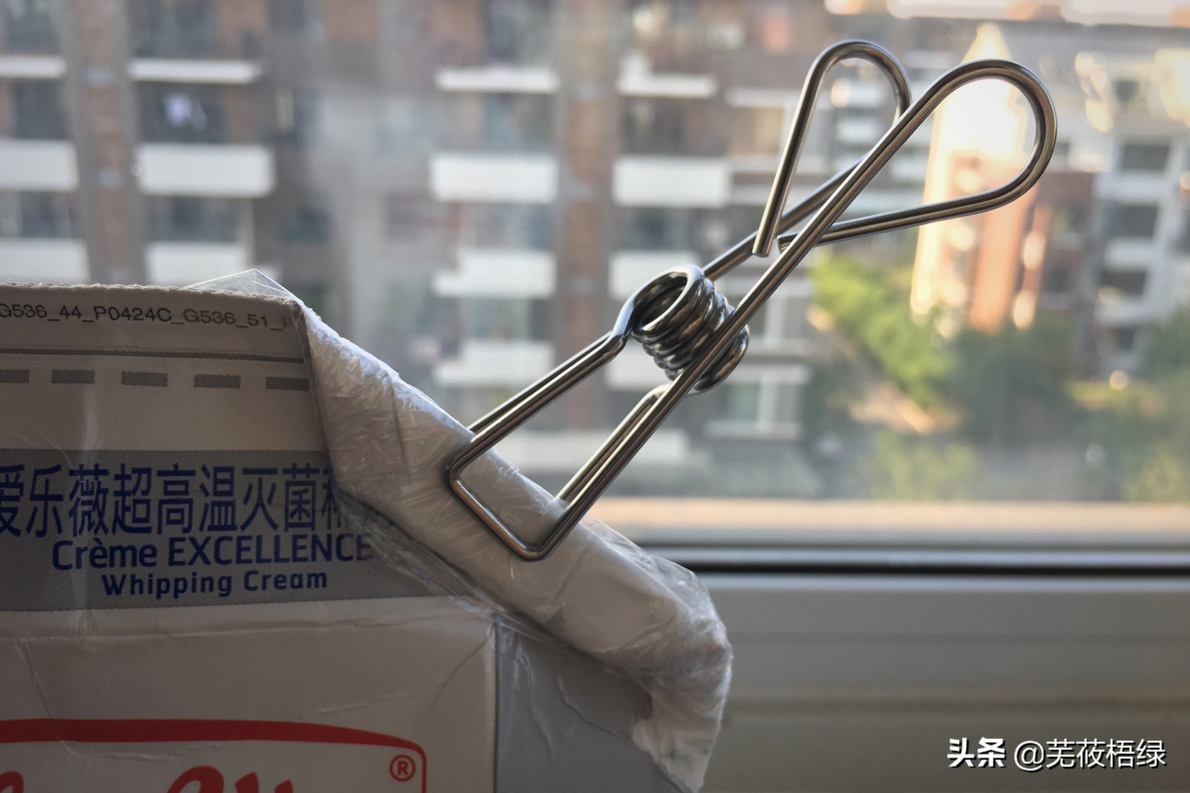 淡奶油放在冷冻室还是冷藏室保存,淡奶油开封后怎么消耗