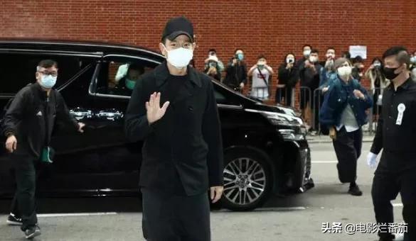 看看周星驰是如何坚持下去的,周星驰低谷时期的生活