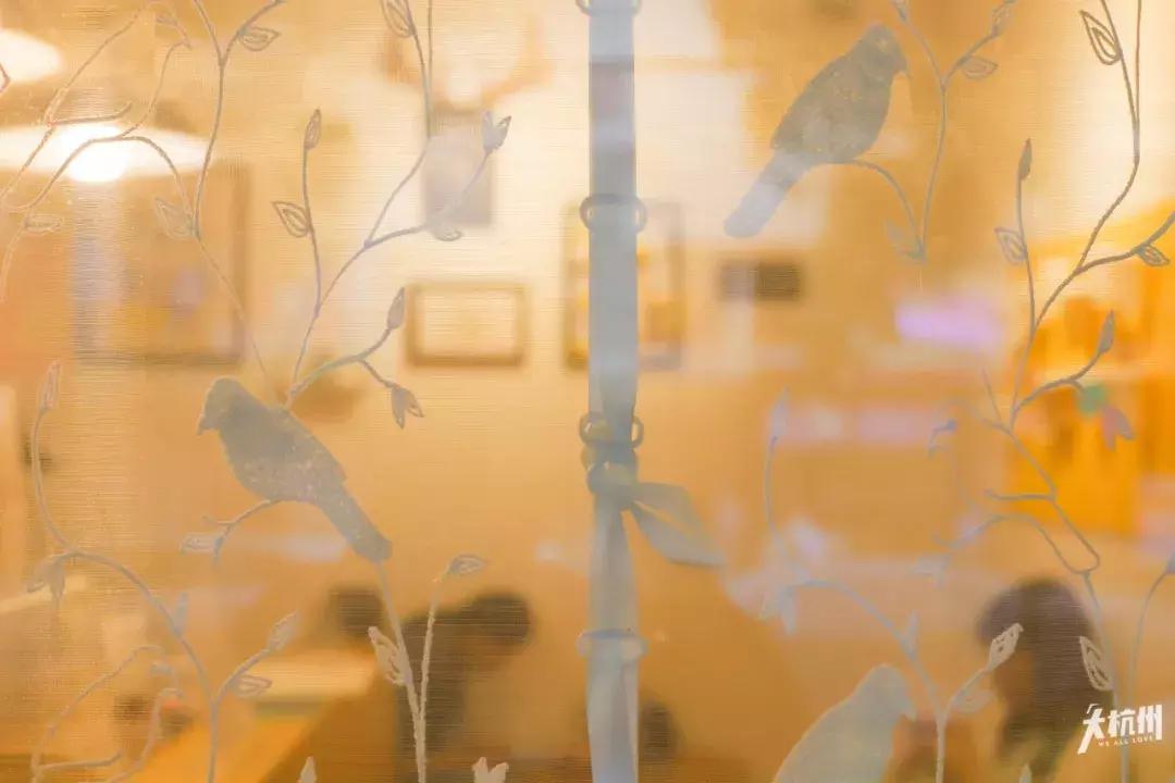 嘈杂闹市里的无声世界，全杭州最安静的小店！超治愈~