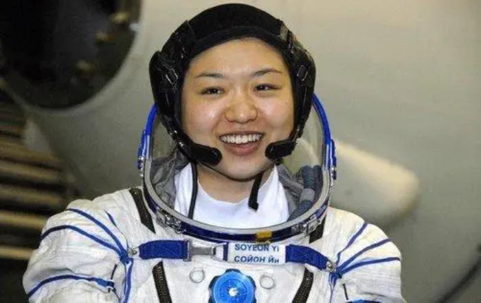 女航天员可以在太空备孕吗,女宇航员上天需要停经吗
