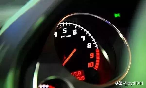 汽车仪表黄灯亮是什么故障,汽车仪表abs是什么故障