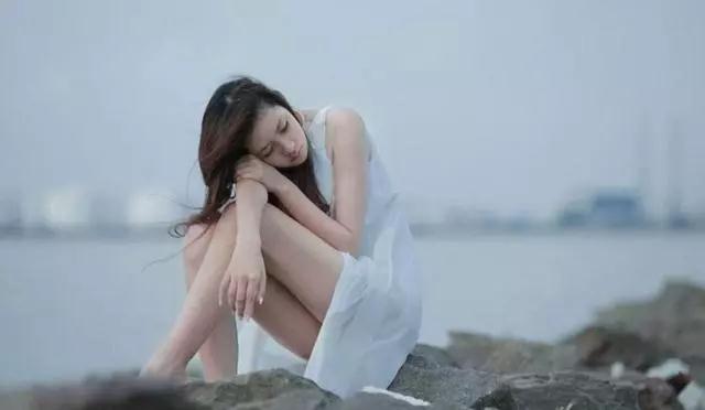 日本女生拍照pose大全,女生近照拍照pose大全