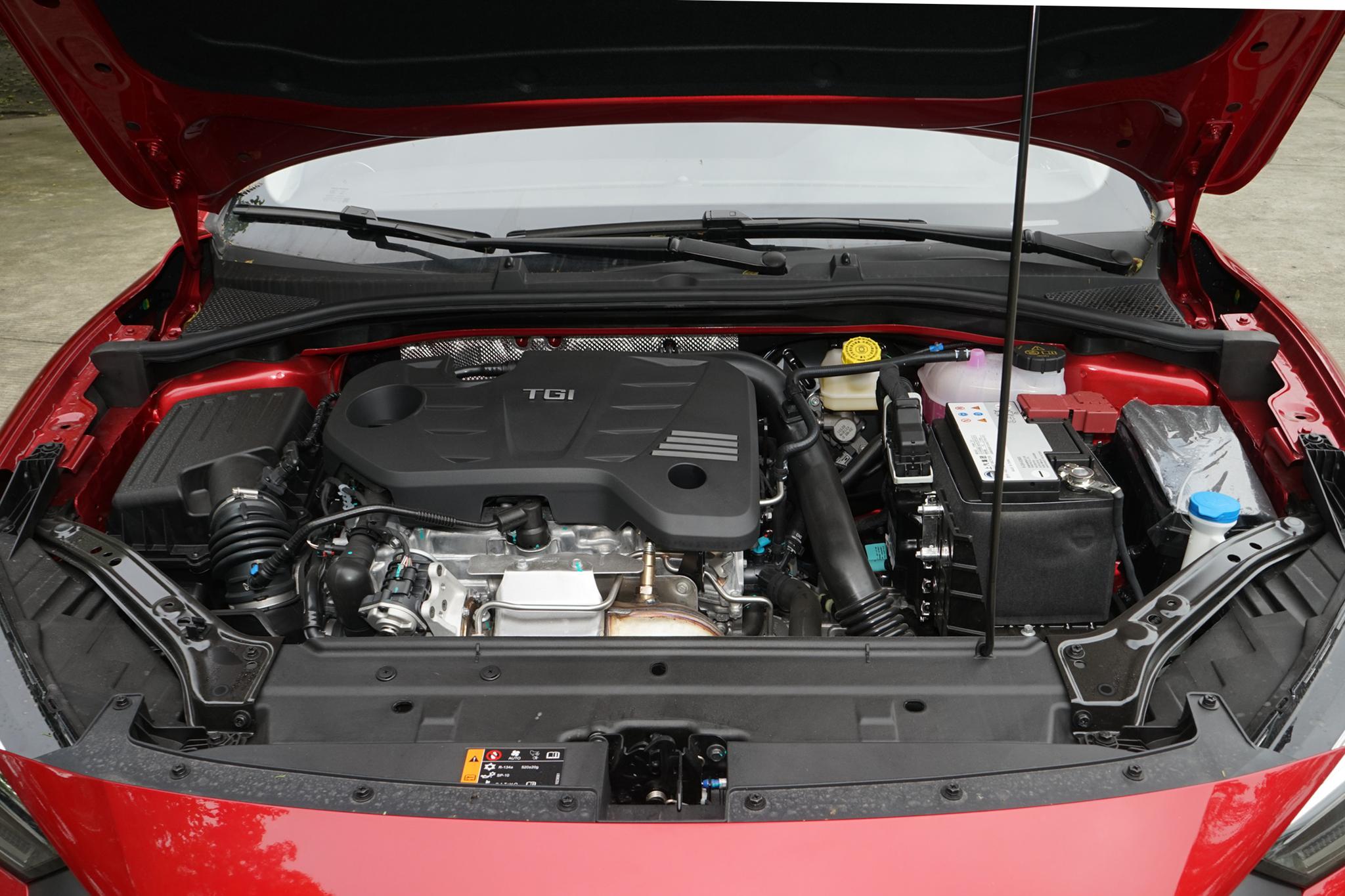 名爵mg72023款1.5t双离合至美舒享版,试驾名爵6新款视频