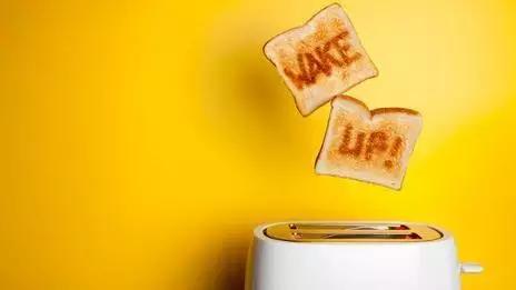 你最多能坚持多长时间不睡觉,人一般能坚持多久不睡觉