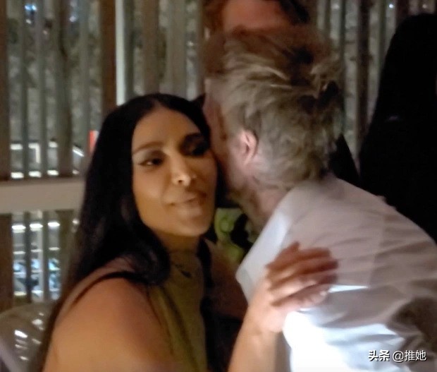 维多利亚贝嫂与奥尼尔,维多利亚亲吻小贝