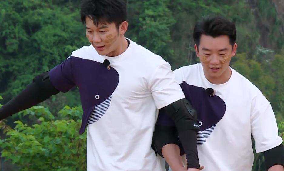 奔跑吧第十二期蔡徐坤被p了吗,蔡徐坤奔跑吧2020第三期名场面