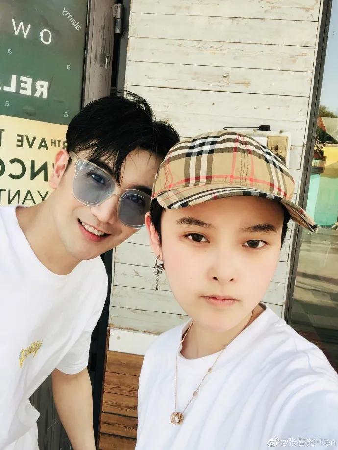 被称为香港第一帅哥,香港最隐藏富豪