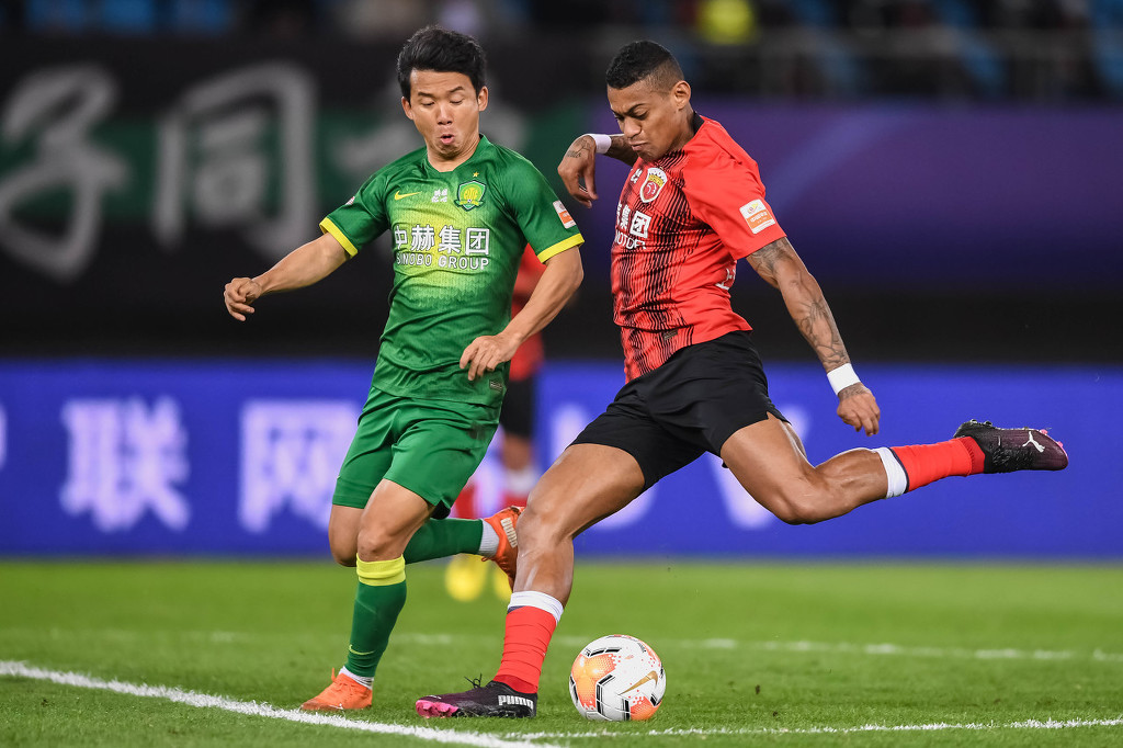 上港“刷新”成绩下限，佩雷拉赛季“三宗罪”