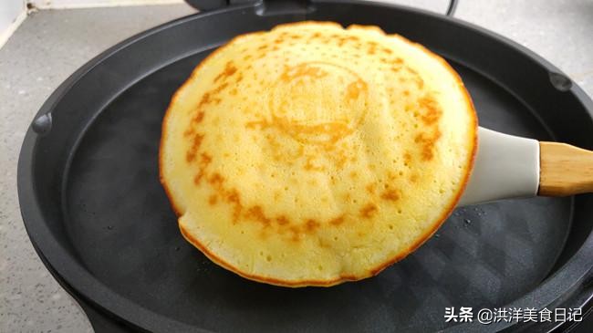 怎样做玉米面饼才好吃？洪洋悄悄告诉您，牢记这四点，小饼就是香