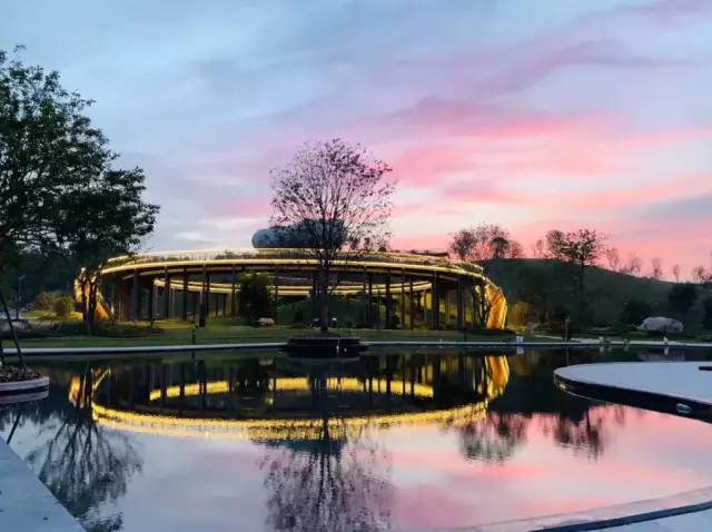 深圳北站中心公园现状,深圳北站旅游公园