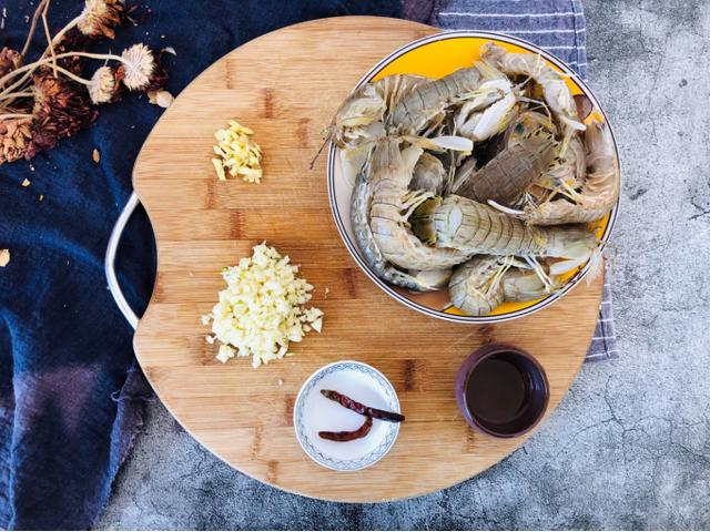 皮皮虾是热水下锅还是冷水下锅,煮皮皮虾冷水下锅还是热水