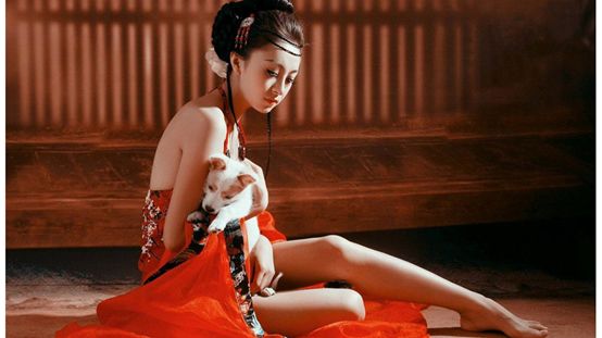 同房的尴尬：皇帝要临幸妃子，可是遇到大姨妈时期怎么办？