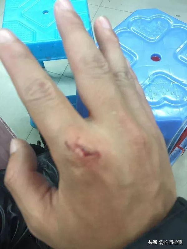 外卖小哥打电话报警怎么处理,外卖小哥接到求救订单后报警后续