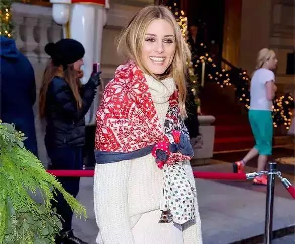 爱马仕丝巾贵的原因,爱马仕丝巾白标和黑标区别